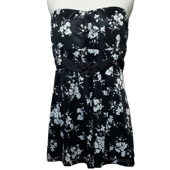 Torrid Black and White Floral Top Size 3 - Picture 1 of 3